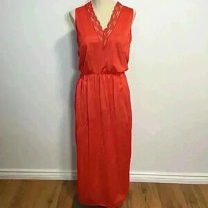 ‼️SALE‼️ 2/$25 Stunning Vintage Red Nightgown with Lace Detail